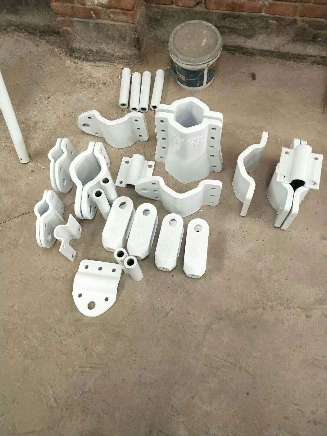 玻璃桥配件喷塑效果，光泽度、防腐杠杠滴，盛达索桥---专业制造！