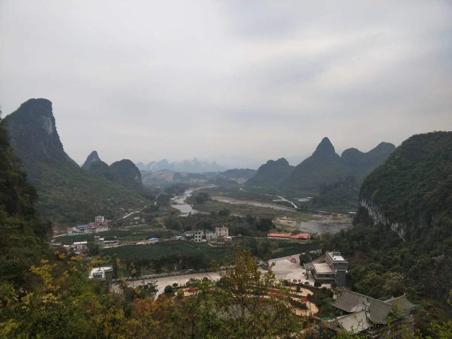 桂林荔江湾景区玻璃吊桥踩点、测量设计中