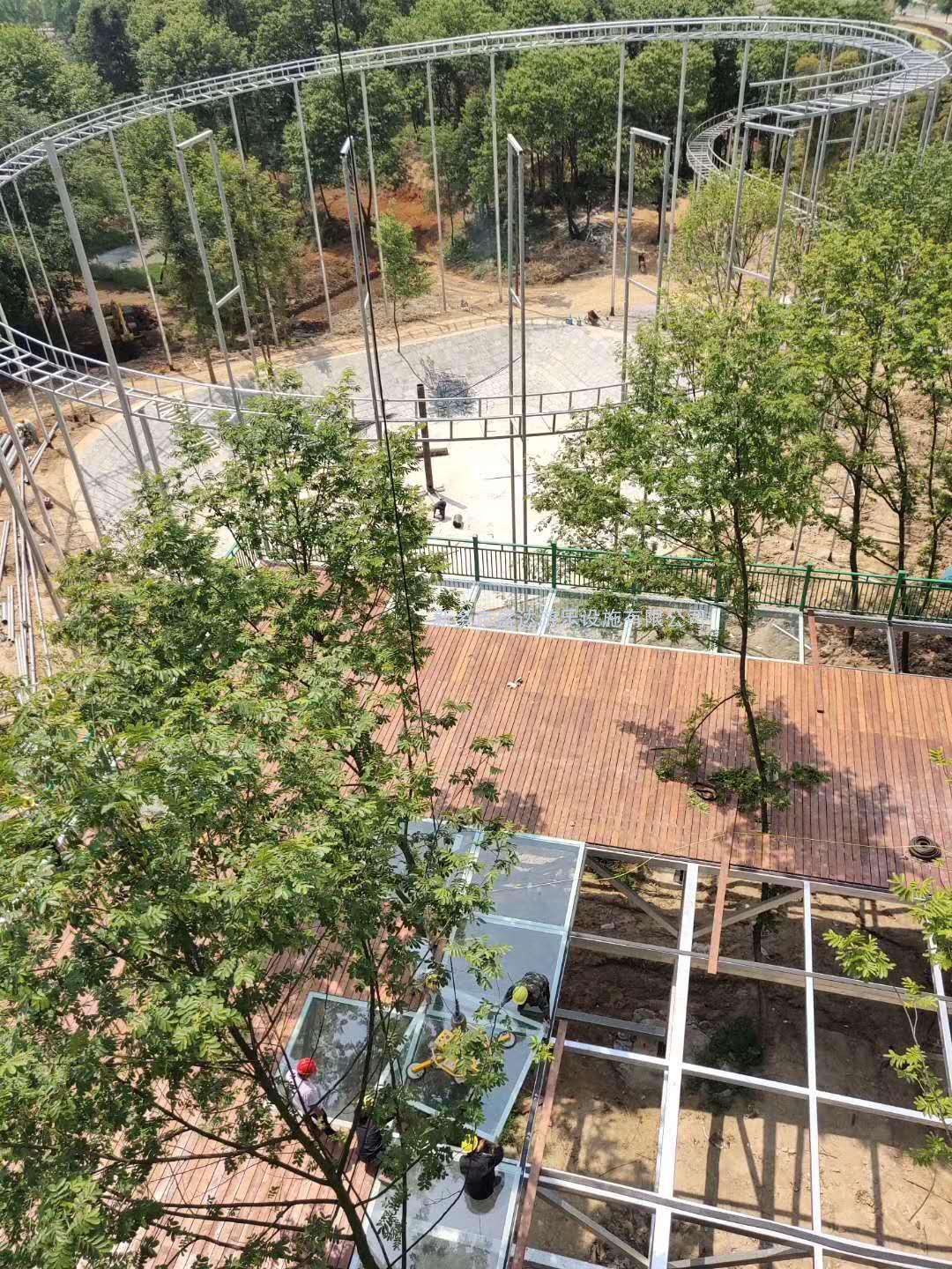 梧桐花谷景区玻璃空中漂流项目施工现场