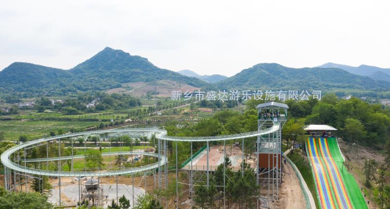 梧桐花谷景区玻璃空中漂流项目