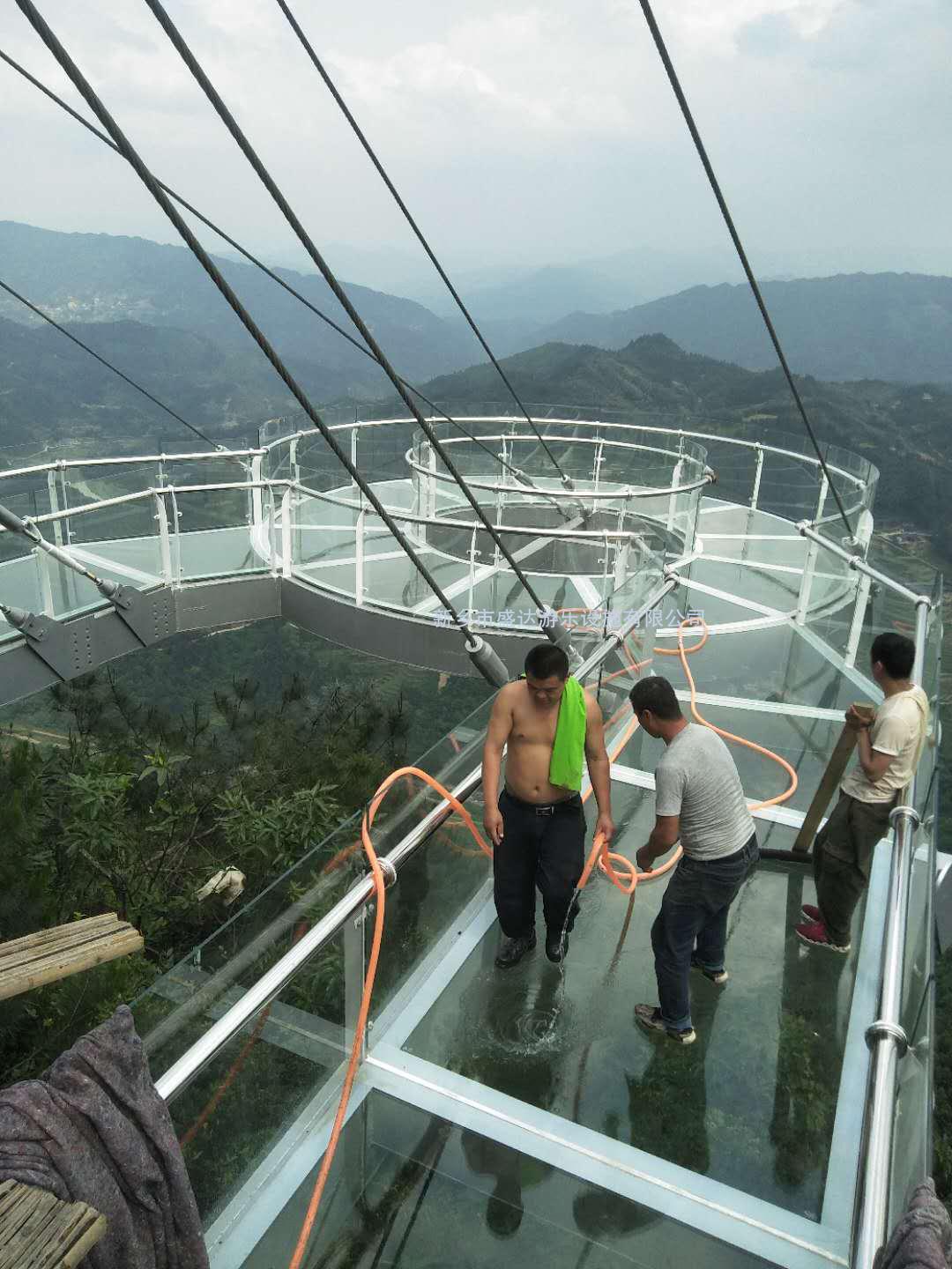 湖南怀化穿岩山玻璃观景台，完美亮相