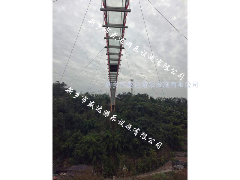 四川成都乐山犍为县花果溪玻璃吊桥完美亮相